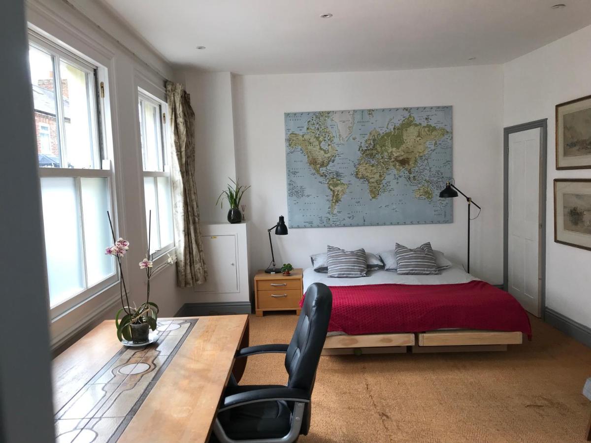 Lake Street Accommodation Оксфорд Екстериор снимка
