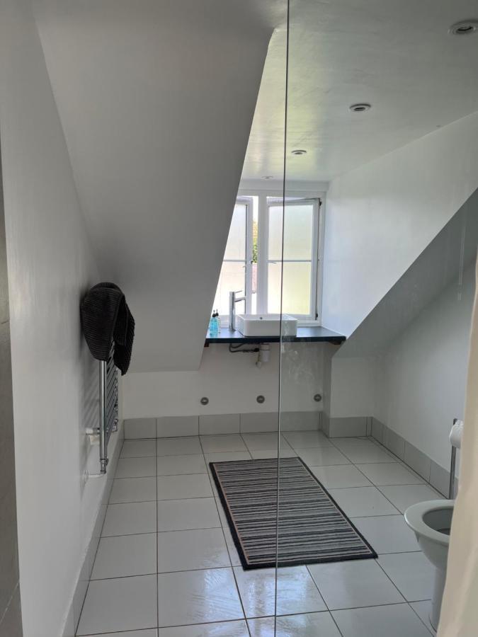 Lake Street Accommodation Оксфорд Екстериор снимка